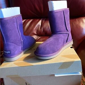 New Uggs Kookaburra size 5 Women’s short 8”